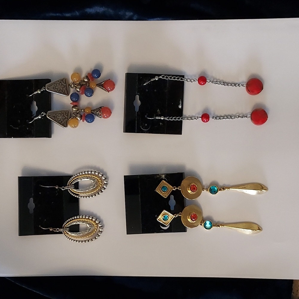 Earing Lot